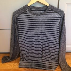 Lululemon men’s long sleeve shirt